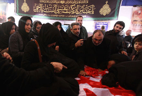 Hüseyni İkramda hazır bulunan konuklardan bir kare