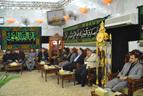 السفير المصري أثناء لقائة بأعضاء مجلس أدارة العتبة
