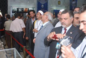 جانب من ضيوف المهرجان في الصحن العباسي المقدس