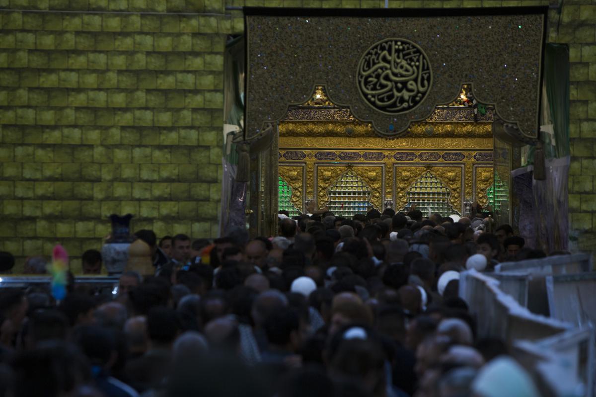 The visitors at the holy shrine of Aba al-Fadl al-Abbas (peace be upon him).