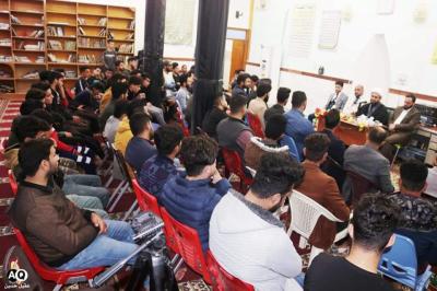 فريقُ مُلتقى القمر الثقافيّ في ضيافة المجرّ الكبير