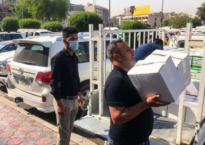 مديريّات تربية الديوانيّة وذي قار والرّصافة إحدى محطّات حملة جامعة العميد لتوزيع الموادّ الوقائيّة والمعقّمة لطلبة المراحل المنتهية