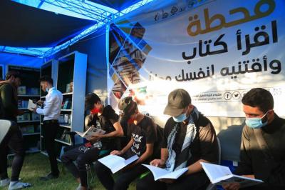 محطّةُ فتية الكفيل الثقافيّة لطلبة الجامعات والمدارس بعامها الأوّل تشهد إقبالاً وتفاعلاً كبيرين من قِبل زائري الأربعين