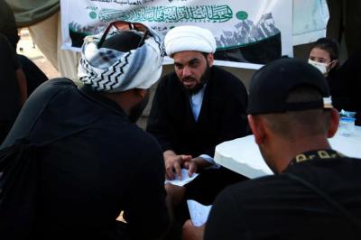 معهدُ القرآن الكريم يختتمُ مشروع تعليم القراءة الصحيحة للزائرين