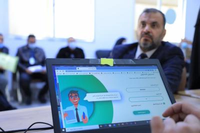 افتتاحُ مركزٍ لمساعدة وإرشاد الطلبة الراغبين بالتقديم إلى جامعة العميد