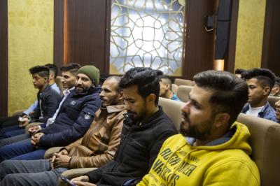 مجموعةٌ من الطلبةِ المتفوّقِين في ضيافة العتبة العبّاسية المقدّسة
