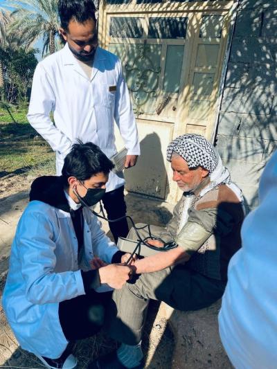 طلبةُ كلّية التمريض في جامعة العميد يُجرون جولةً للإرشاد والتحرّي الصحّي