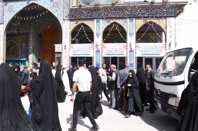 خَدَمَةُ مقام الإمام المهديّ (عجّل الله فرجه الشريف) استنفارٌ تامّ لخدمة الزائرين