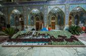 بمناسبة مولد الرسول الأكرم(صلّى الله عليه وآله) قسم الشؤون الخدمية في العتبة العباسية المقدسة ينشر عدداً من أشجار الزينة..