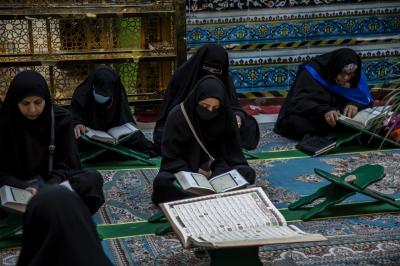 للنساء نصيبٌ وحضورٌ في الختمة القرآنيّة عند مرقد أبي الفضل العبّاس (عليه السلام)