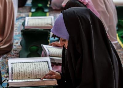 للنساء نصيبٌ وحضورٌ في الختمة القرآنيّة عند مرقد أبي الفضل العبّاس (عليه السلام)