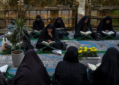 للنساء نصيبٌ وحضورٌ في الختمة القرآنيّة عند مرقد أبي الفضل العبّاس (عليه السلام)