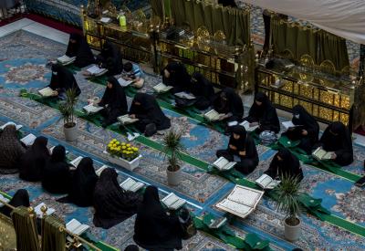 للنساء نصيبٌ وحضورٌ في الختمة القرآنيّة عند مرقد أبي الفضل العبّاس (عليه السلام)