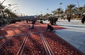 بعد اكتمال تطويرها وتهيئتها للعبادة: قسم الشؤون الخدمية في العتبة العباسية المقدسة يفرش بالسجاد الجديد ساحة ما بين الحرمين..