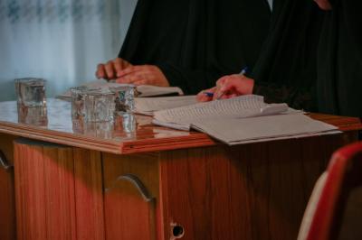 100 مشتركةٍ تُؤدّي اختبارَ دورة رابطة خطيباتِ المنبر الحسينيّ