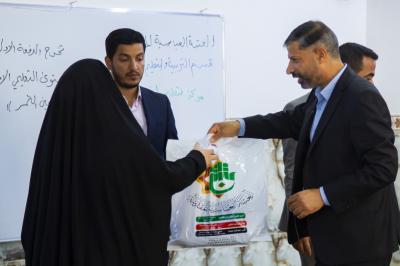 منهاجُ (نتعلّمُ لنَحيا) لمحو الأمّية يُكمل المرحلةَ الأساسيّة في أحد مراكزه 