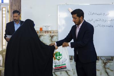 منهاجُ (نتعلّمُ لنَحيا) لمحو الأمّية يُكمل المرحلةَ الأساسيّة في أحد مراكزه 