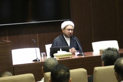 تثقيفيّ توعويّ.. أكثرُ من 40 أكاديميّاً وتربويّاً وطالباً جامعيّاً في ضيافة مُلتقى القمر الثقافيّ