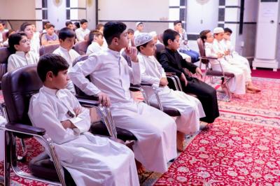 معهد القرآن الكريم في النجف يُكرم عدداً من الطلبة المتفوقين