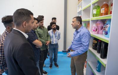 لعدد من طلبة ذي قار.. قسم العلاقات العامة يختتم برنامج الملتقى الثقافي الأسبوعي 