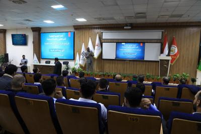 محاضرة تنموية في جامعة العميد
