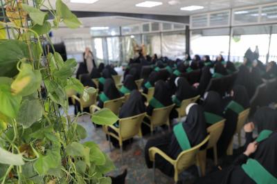 تُحاضر في كلّ واحدة منها مُبلّغة بمحور مختلف