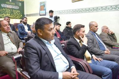 صور من الندوة 