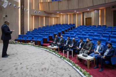 الجولة ضمن برنامجه الأسبوعي لطلبة وأساتذة الجامعات العراقية