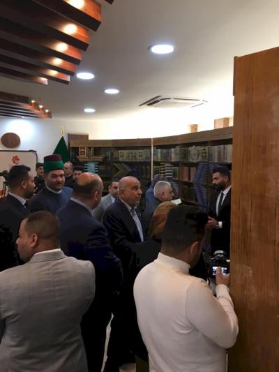 توافد غفير للاطلاع على عناوين في مختلف المجالات
