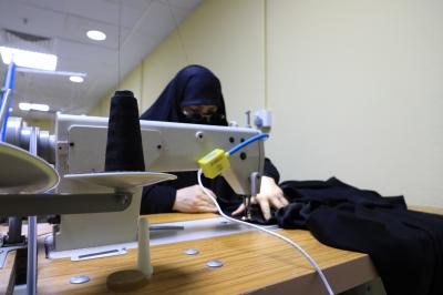 صور من معمل السيدة امنه للخياطة