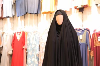 صور من إنتاجات المعمل