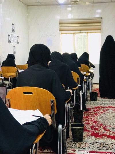 مدارس الكفيل النسوية تُنهي اليوم الأوّل من الامتحانات المركزية لنصف السنة
