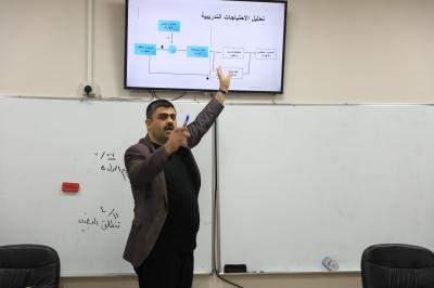 حاضر في الدورة المدرب الدولي ماهر حميد