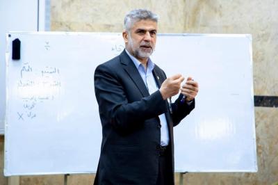 مدرب الورشة الدكتور محمد حسن جابر