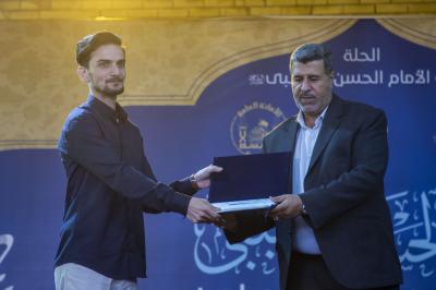 تكريم المشاركين في المهرجان