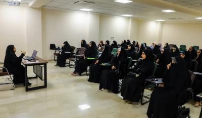  محاضرة علمية للملاكات التدريسية وطالبات قسم رياض الأطفال