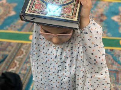 مشاركة الزائرات في احياء ليلة القدر
