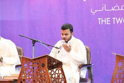 شارك في تأدية البرنامج العبادي نخبةٌ من القرّاء
