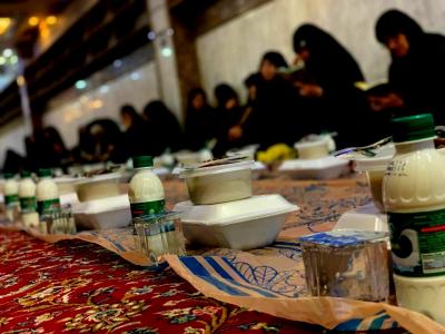 تضمّن البرنامج زيارة مرقد المولى ابي الفضل العباس (عليه السلام) ومحاضرات إرشادية وأسئلة فقهية وعقائدية