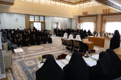 معهد القرآن الكريم النسوي ينظم المسابقة الفرقية لطالباته في النجف الأشرف