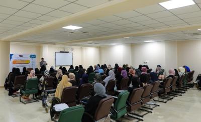 بالتعاون مع المجمع العلمي.. جامعة العميد تقيم محاضرة حول أمن الأسرة والمجتمع