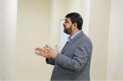 بالتعاون مع المجمع العلمي.. جامعة العميد تقيم محاضرة حول أمن الأسرة والمجتمع