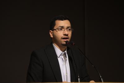 قسم العلاقات العامّة يحتفي بطلبة محافظة واسط المتفوّقين دراسِياً