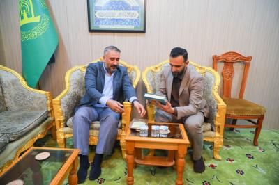 قسم المعارف يزوّد مكتبات النجف الأشرف بإصداراته الجديدة