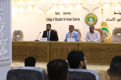 اثناء مناقشة البحوث
