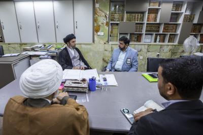 اللجنة المشرِفة على مسابقة جائزة الثقلين تختتم تحضيراتها للإعلان عن الفائز الأوّل