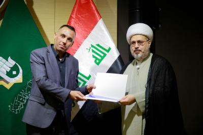توزيع شهادات المشاركة على الباحثين