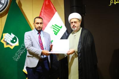 توزيع شهادات المشاركة على الباحثين