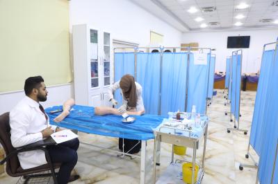 جامعة العميد تشرع بإجراء الامتحانات النهائية لطلبتها