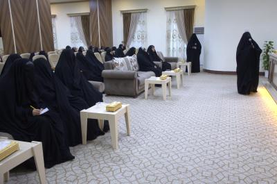 شعبة التوجيه الديني تنظم برنامجًا تطويريًا بعنوان (مفتاح البصيرة) للملاكات النسوية